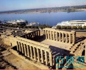 埃及古城底比斯