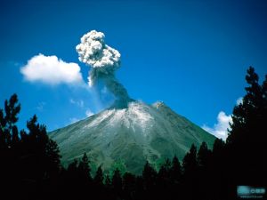 哥斯达黎加拥有丰富的火山景观